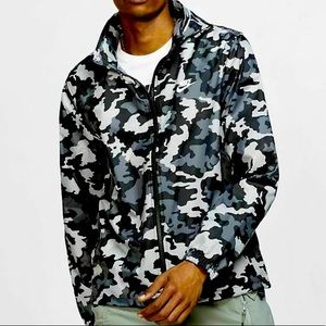 Nike NSW Packable Hooded Windrunner Jacket NWT
